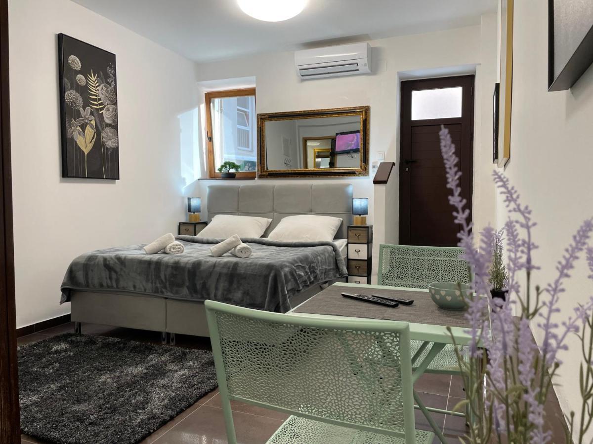 Tequila Apartments (Adults Only) Задар Екстериор снимка