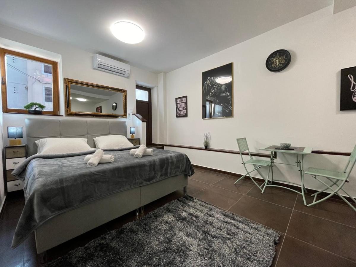 Tequila Apartments (Adults Only) Задар Екстериор снимка