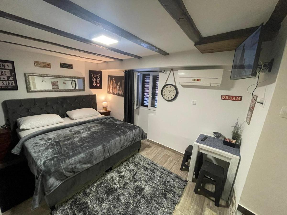 Tequila Apartments (Adults Only) Задар Екстериор снимка