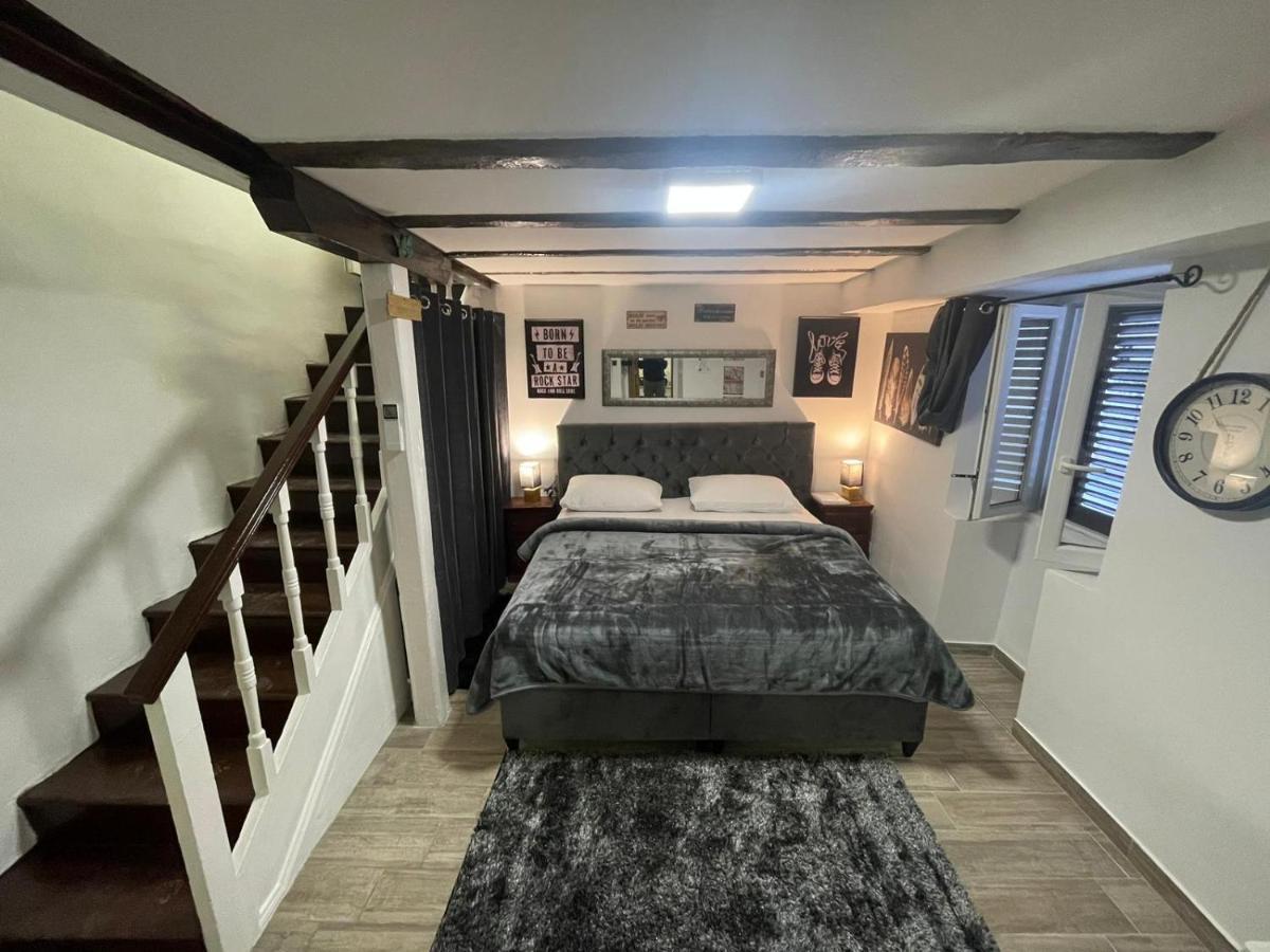 Tequila Apartments (Adults Only) Задар Екстериор снимка